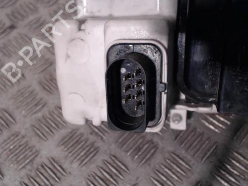 Used Left headlight VW POLO III (6N1) 64 1.9 D (64 hp) 24278095