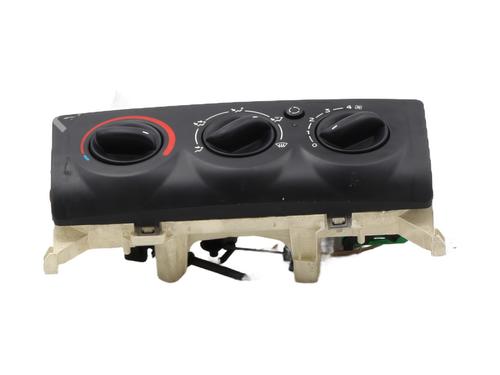 AC-Styringsenhed/Manøvreenhed RENAULT CLIO II (BB_, CB_) 1.5 dCi (B/CB07) (65 hp) 30549606