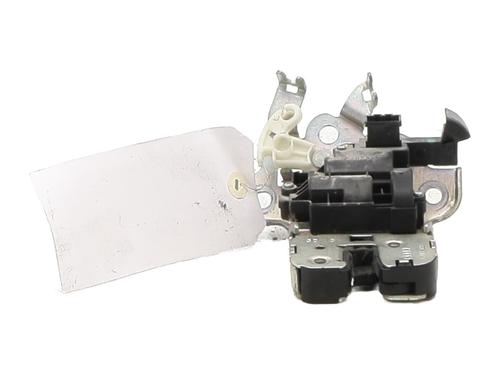 Used Tailgate lock AUDI A3 (8V1, 8VK) 2.0 TDI (150 hp) 31050432