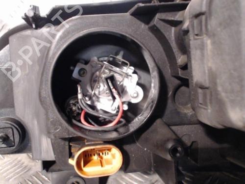 Right headlight RENAULT ESPACE III (JE0_) 2.2 dCi (JE0K) | BP25262546C29 