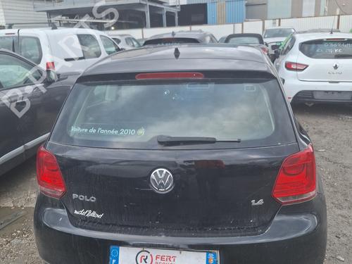 Right headlight VW POLO V (6R1, 6C1) 1.2 | BP32443984C29