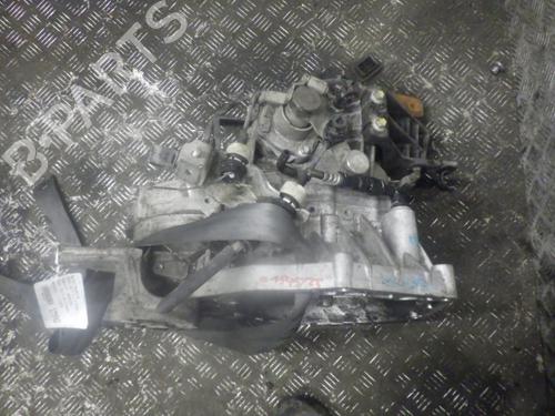 Used Gearbox Gearbox SUZUKI SWIFT III (MZ, EZ) 1.3 DDiS (RS413D) (75 hp) 29958684 29958684