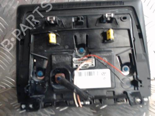 display-monitor-renault-clio-v-b7_-2019-24264787 main image