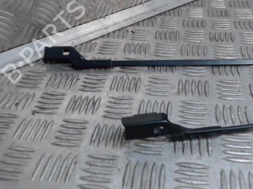 Used Front windshield wiper arm Front windshield wiper arm 24274538 24274538
