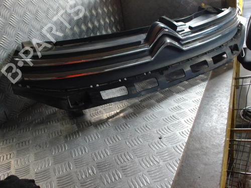 Used Grille CITROËN C3 III (SX) 1.2 VTi 82 (82 hp) 24264206