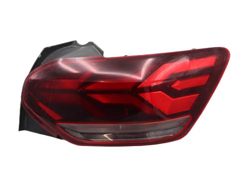 right-taillight-dacia-sandero-iii-2021-32122579 main image