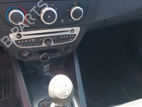 Left headlight RENAULT MEGANE III Hatchback (BZ0/1_, B3_) 1.5 dCi (BZ09, BZ0D, BZ1W, BZ29, BZ14) | BP24271321C28  - Image 13