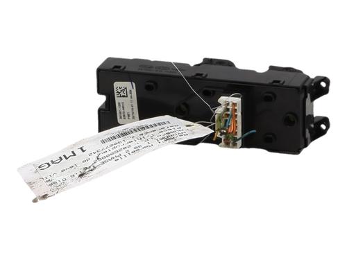 Left front window switch HYUNDAI i30 (GD) | BP37744979I27 - Image 3
