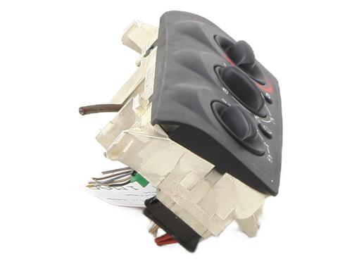 Used Climate control Climate control RENAULT CLIO II (BB_, CB_) 1.2 16V (BB05, BB0W, BB11, BB27, BB2T, BB2U, BB2V, CB05,... (75 hp) 31251758 31251758