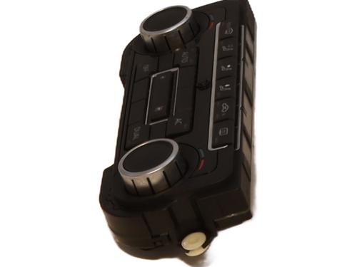 Used Climate control Climate control VW GOLF VI (5K1) 1.6 TDI (105 hp) 28113039 28113039