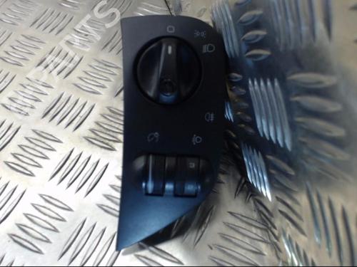 Used Headlight switch SEAT CORDOBA (6K1, 6K2) 1.4 i (60 hp) 24292158