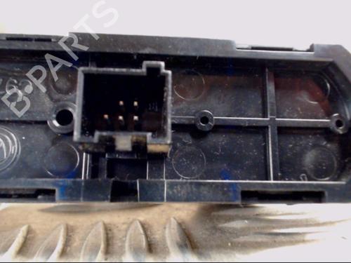 Used Warning switch Warning switch FIAT 500 (312_) 1.2 (312AXA1A) (69 hp) 24289143 24289143