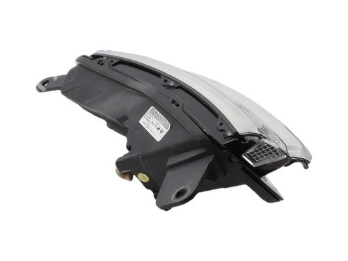 Used Left daytime light Left daytime light 37500043 37500043