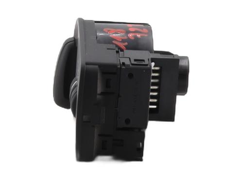 Used Headlight switch Headlight switch AUDI A1 Sportback (8XA, 8XF) 1.2 TFSI (86 hp) 32703033 32703033