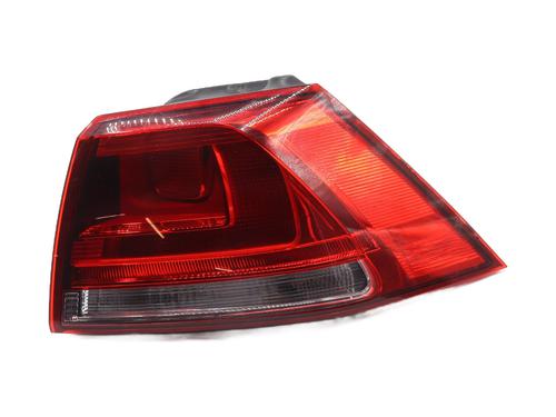 Używane Lampa tylna prawa VW GOLF VII (5G1, BQ1, BE1, BE2) 1.6 TDI (105 hp) 30759747