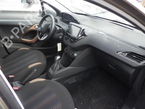 Steering wheel PEUGEOT 208 I (CA_, CC_) 1.2 VTI 82 | BP24290395C49