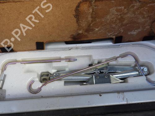 Used Jack Kit SUZUKI JIMNY Closed Off-Road Vehicle (A6G) 1.5 AllGrip (JB74W, JB74V, A6G415) (102 hp) 32326629