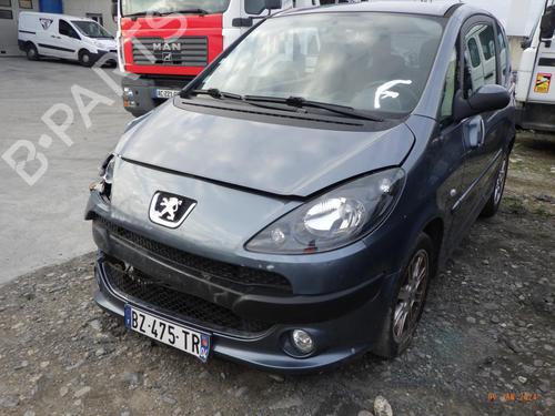 Right taillight PEUGEOT 1007 (KM_) 1.6 HDi | BP24288492C35  - Image 9