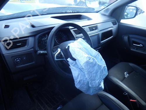 Brugte RENAULT EXPRESS Box Body/MPV 1.3 TCe 100 (F6MA) 4952807