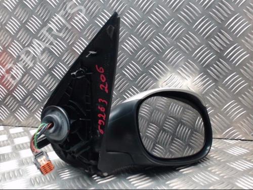 Used Right mirror PEUGEOT 206 Hatchback (2A/C) 1.1 i (60 hp) 24290196