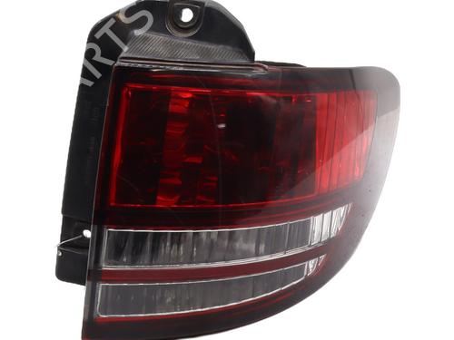 Højre baglygte TOYOTA PREVIA II (_R3_) 2.0 D-4D (CLR30_, CLR30R) (116 hp) 31018952