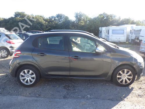 Used Right taillight PEUGEOT 208 I (CA_, CC_) 1.4 HDi (68 hp) 28813566