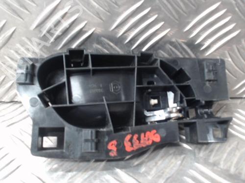 Used Front left interior door handle PEUGEOT 208 I (CA_, CC_) 1.6 BlueHDi 100 (100 hp) 24290769