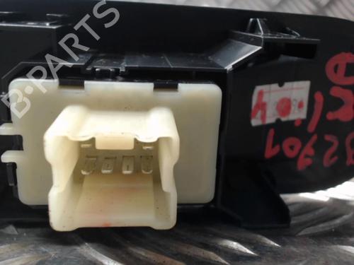 Used Right front window switch RENAULT CLIO IV (BH_) 1.5 dCi 90 (90 hp) 24291838