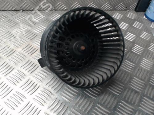 Used Heater blower motor Heater blower motor PEUGEOT 308 I (4A_, 4C_) 1.6 HDi (109 hp) 24290695 24290695