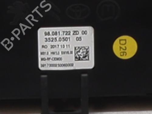 Used Climate control Climate control 37165708 37165708
