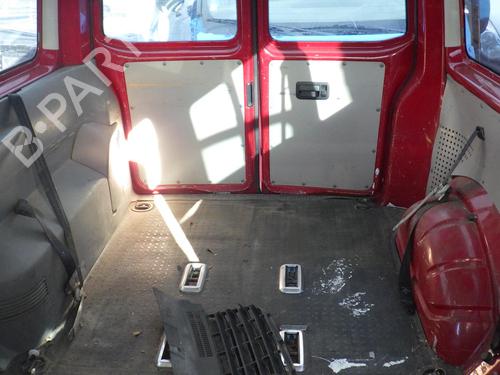 Left headlight VW TRANSPORTER T5 Bus (7HB, 7HJ, 7EB, 7EJ) 2.5 TDI | BP31136737C28 