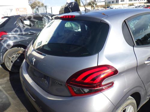 Tailgate PEUGEOT 208 I (CA_, CC_) 1.2 PureTech 82 | BP24288440C6