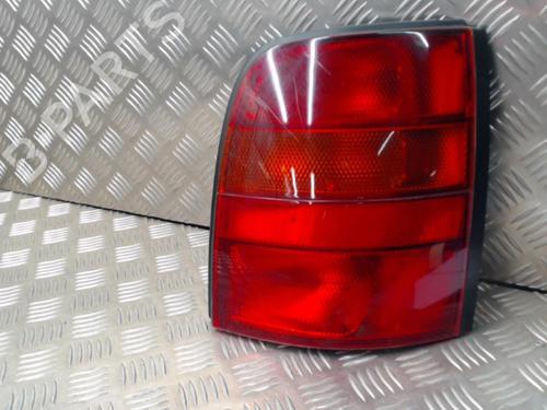 Used Right taillight NISSAN MICRA II (K11) 1.0 i 16V (54 hp) 24289061