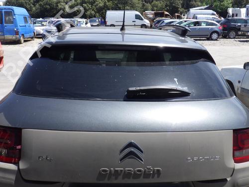 tailgate-citroen-c4-cactus-2014-36395204 main image