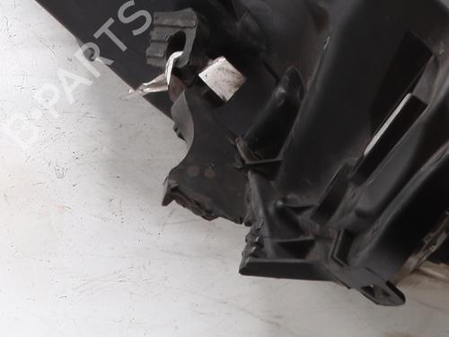 Right headlight PEUGEOT 208 I (CA_, CC_) 1.2 VTI 82 | BP31625639C29 