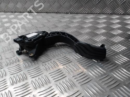 Used Pedal Pedal RENAULT CLIO V (B7_) 1.5 Blue dCi 85 (B7AG) (86 hp) 24288901 24288901