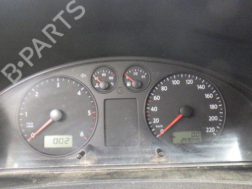 Used Instrument cluster VW TRANSPORTER T5 Bus (7HB, 7HJ, 7EB, 7EJ) 2.5 TDI (174 hp) 31136740