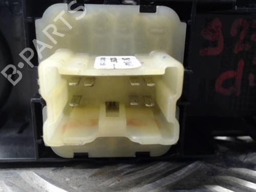 Left front window switch RENAULT CLIO IV (BH_) 1.5 dCi 90 | BP24291837I27 