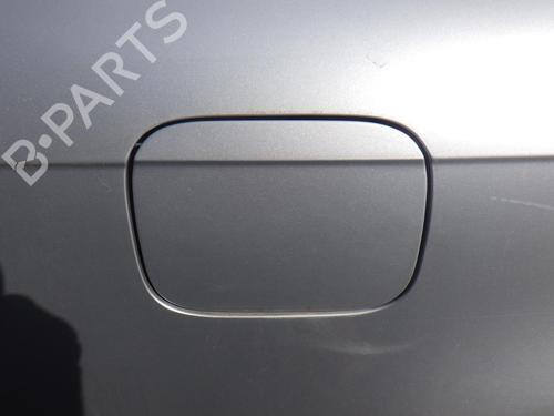 Używane Klapa wlewu paliwa AUDI A4 B7 Avant (8ED) 2.0 TDI (140 hp) 24288390