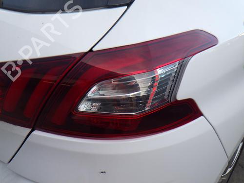 Feu arrière droit PEUGEOT 308 II (LB_, LP_, LW_, LH_, L3_) 1.2 THP 110 (110 hp) 31977525