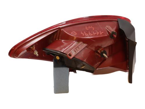 Right taillight PEUGEOT 407 SW (6E_, 6D_) 2.0 HDi 135 | BP27202851C35 