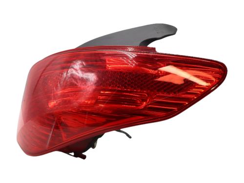 Used Right taillight Right taillight PEUGEOT 308 I (4A_, 4C_) 1.6 HDi (90 hp) 40525493 40525493