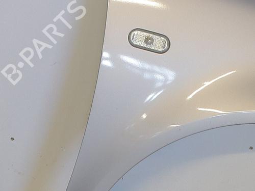 Used Right front fenders Right front fenders 38923892 38923892