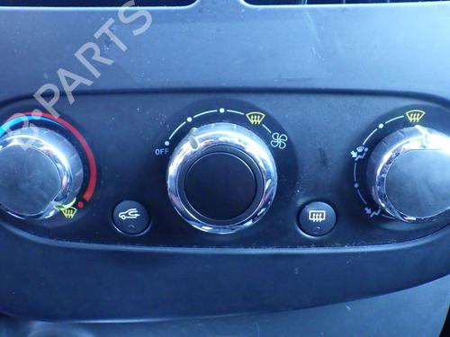 AC Styreenhet / Manøvreringsenhet RENAULT CLIO IV (BH_) 1.2 16V (73 hp) 29635617