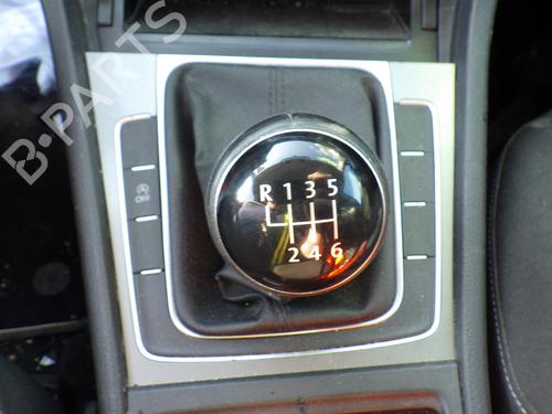 Used Gear lever VW GOLF VII (5G1, BQ1, BE1, BE2) 1.6 TDI (105 hp) 27836568