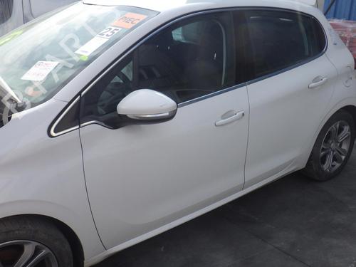 Left front door PEUGEOT 208 I (CA_, CC_) 1.2 VTI 82 | BP29599127C2