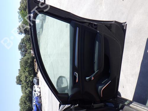 right-front-door-renault-megane-iv-hatchback-b9amn_-2015-37739478 main image