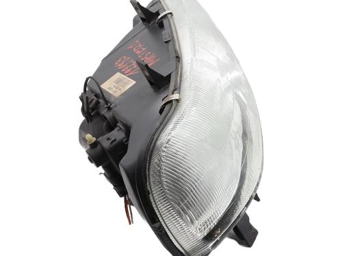 Used Right headlight Right headlight RENAULT MASTER II Platform/Chassis (ED/HD/UD) 2.2 dCI 90 (ED0G, ED0N, HD0G, HD0N, HD1G, HD1N, UD0G,... (90 hp) 31067690 31067690