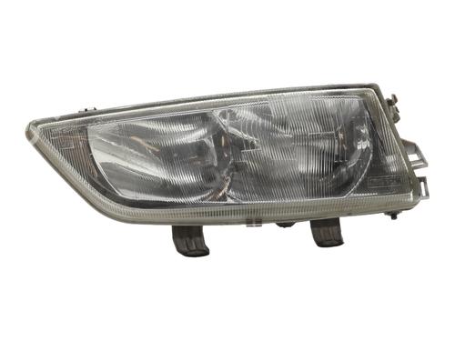 Used Right headlight NISSAN PRIMERA Hatchback (P11) 1.6 16V (99 hp) 30753179