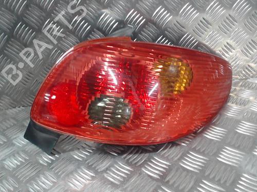 Used Right taillight PEUGEOT 206 Hatchback (2A/C) 1.1 i (60 hp) 24291504